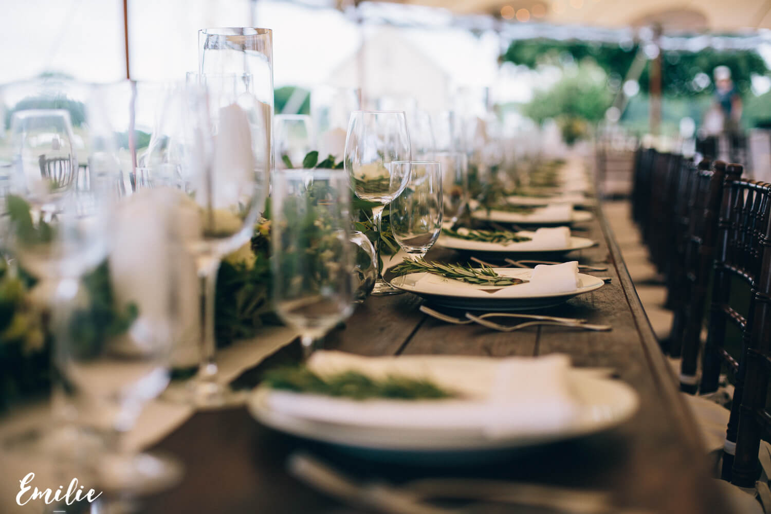6 Farmhouse Table Decorations For Your Next Event