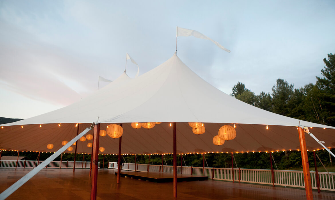 How a Tent Can Help Your Business During COVID