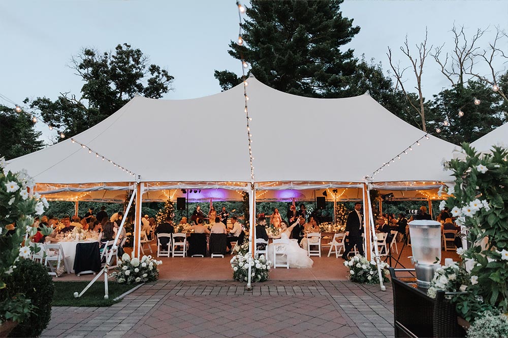 Beautiful Massachusetts Wedding – Celebrate Good Times, Come on!