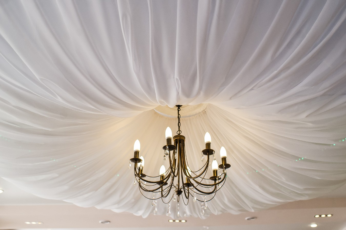 Wedding Tent Drapes (Part I): Everything You Need to Know About Tent Drapes